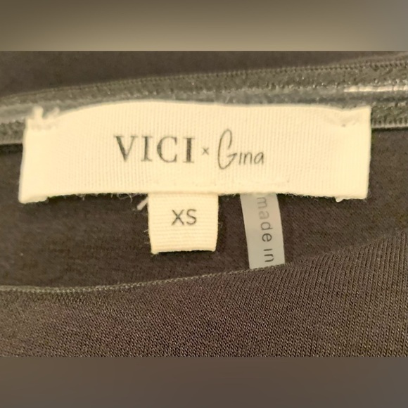 VICI x Gina Luella Off The Shoulder Ruffle Romper - Picture 9 of 10